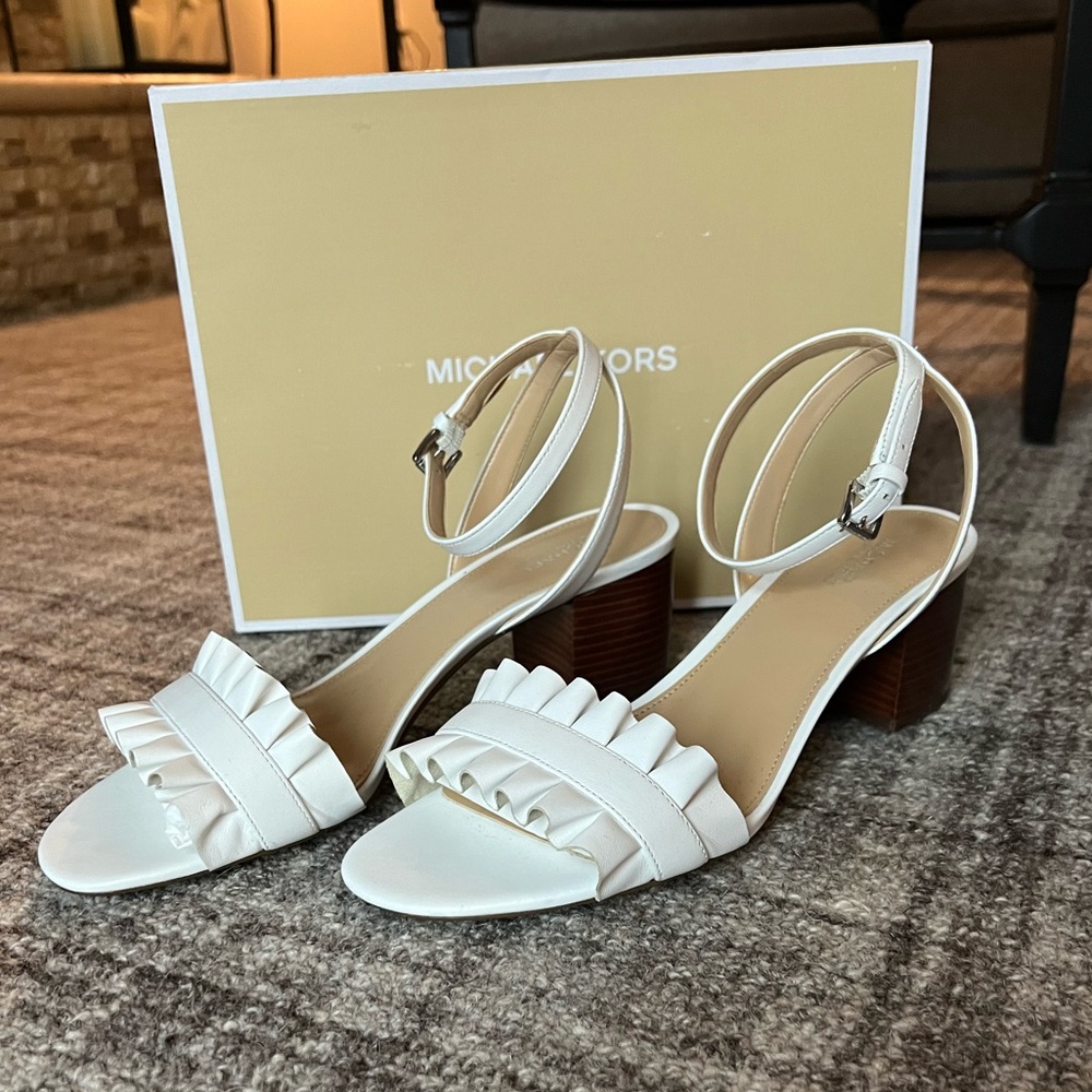 MICHAEL Michael Kors Bella Flex Mid Sandal